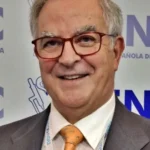 Dr-Garcia-de-Sola-nuevo-libro-de-neurocirugia-funcional